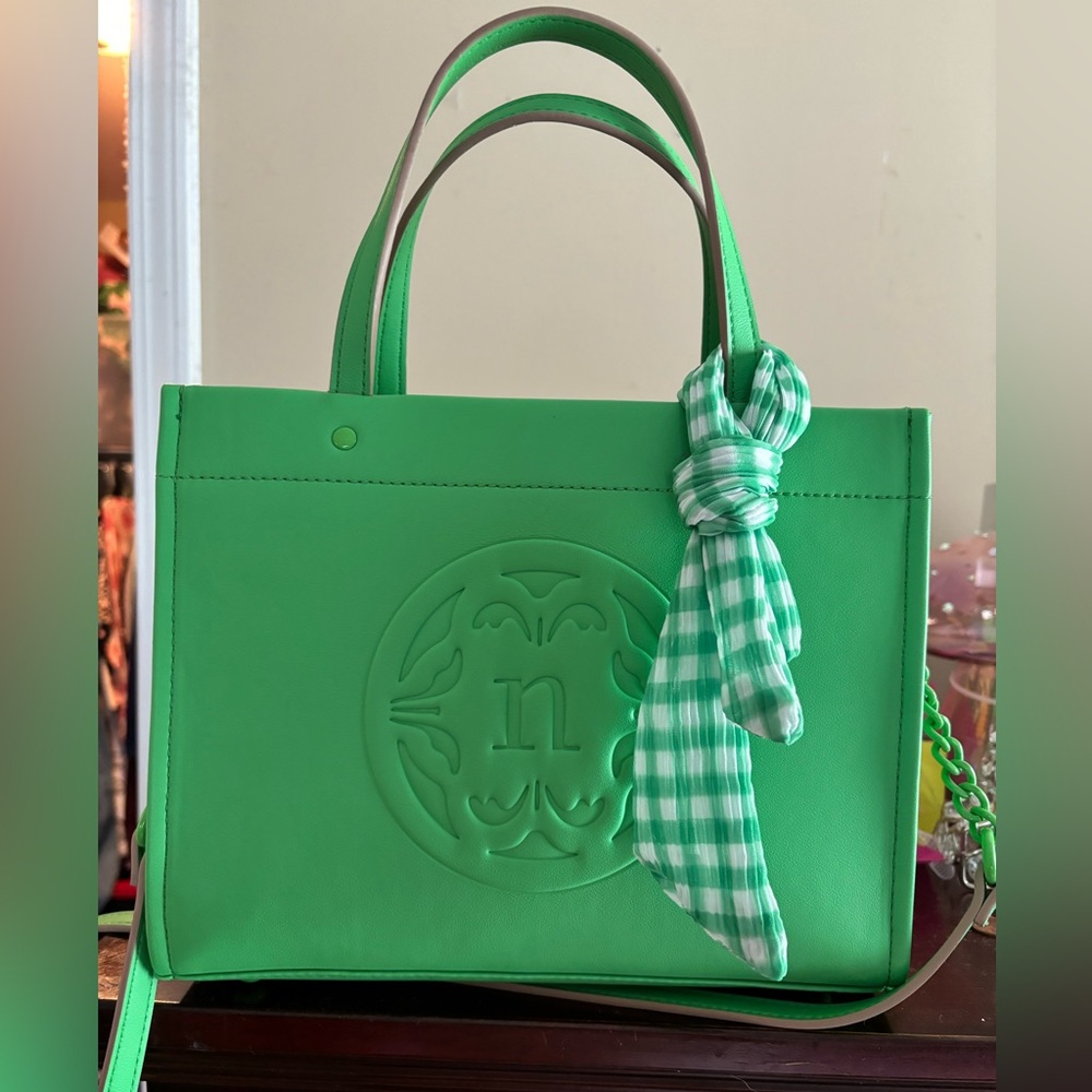 Cute green hand bag